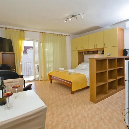 Matic Ograde Apartment Hvar Town