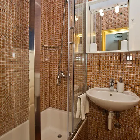 Matic Ograde Apartment Hvar Town