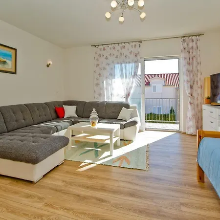 Apartman Matic Ograde *