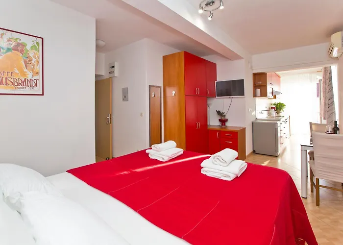 Matic Ograde 赫瓦尔